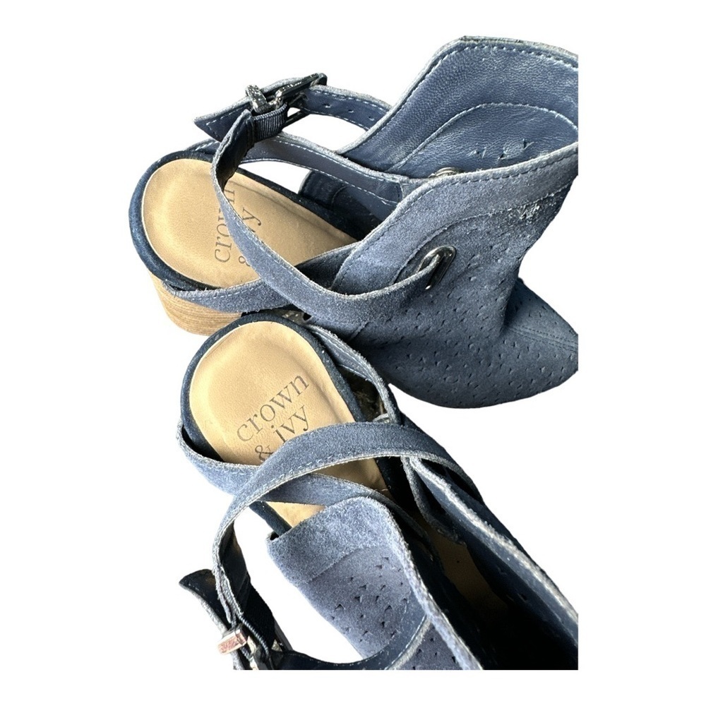 Crown & Ivy Navy Blue Suede Slingback Block Heel Size 9 Wooden Heel - Picture 6 of 7